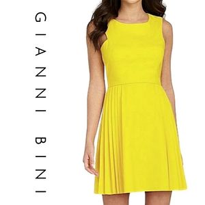 Gianni Bini | Yellow Sleeveless Dress with Pleated Skirt | Size 10
